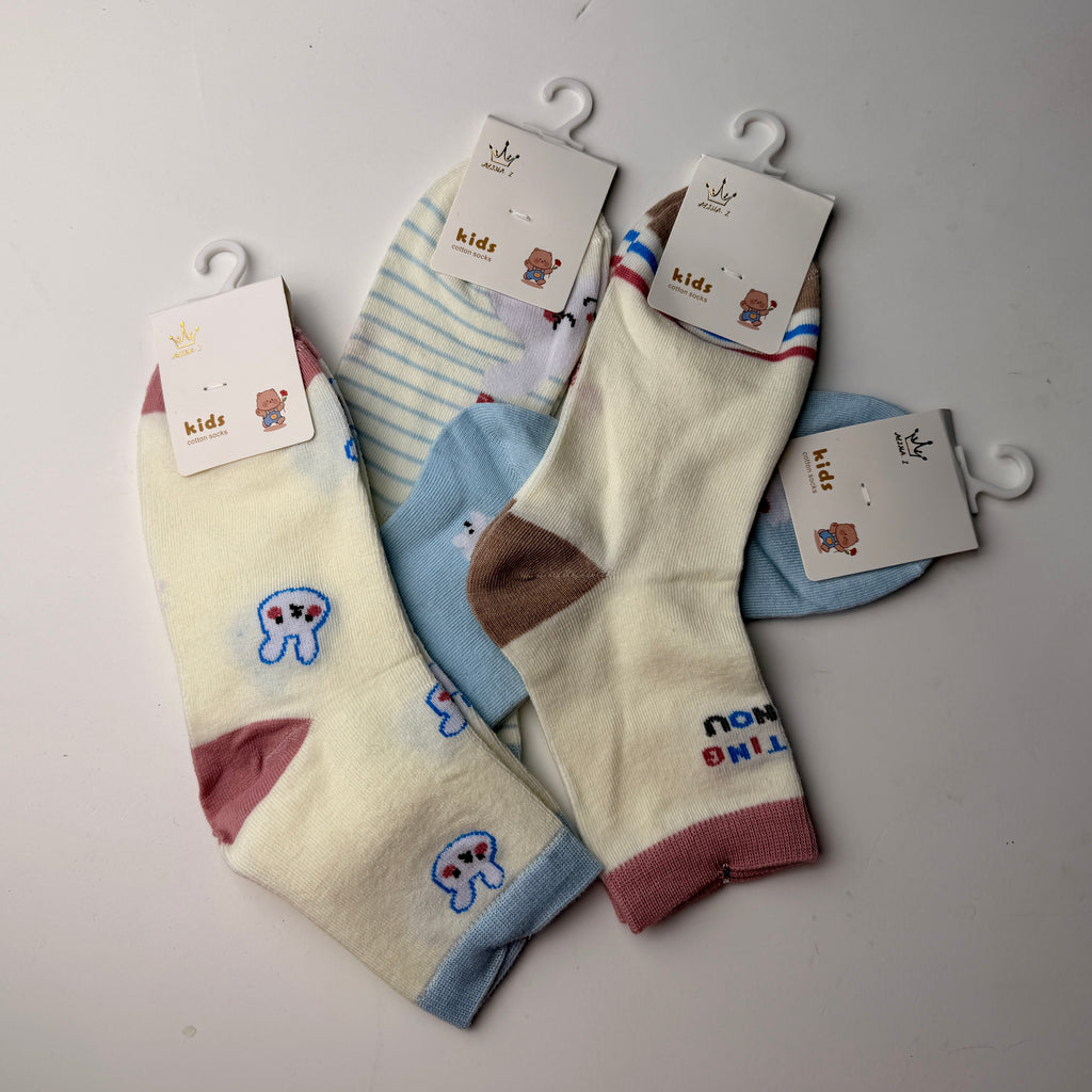 Calceta 2/4 Qikun para niños