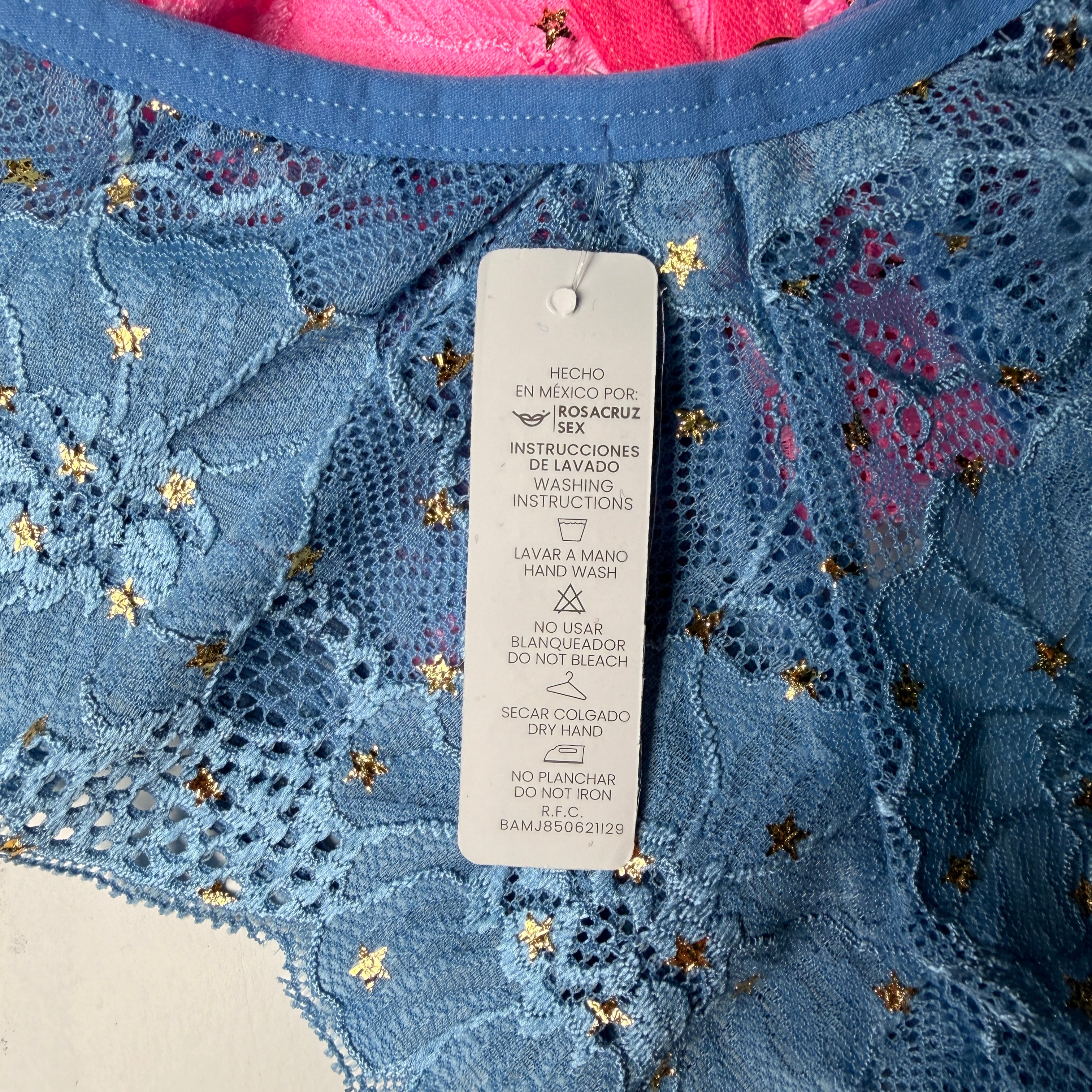 Tanga de encaje fino para dama